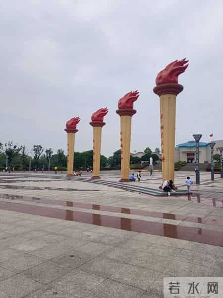 窥破隐私敲诈不成反惹出祸端，女老总曼妙风情抵不过人心贪婪