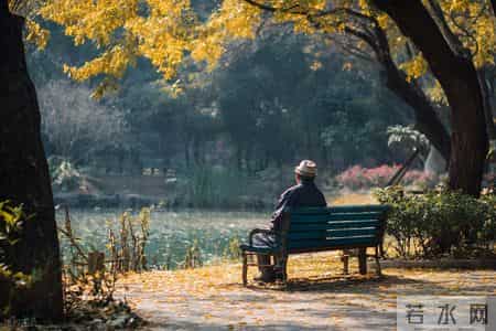 退休两年才明白：那些日子过得舒坦的男人，大多都想通了这四件事