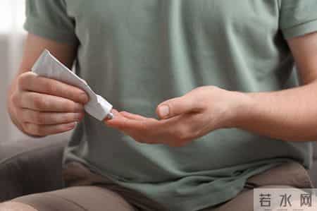 医生紧急提醒：红霉素软膏千万不能随便用！赶紧告诉家里人