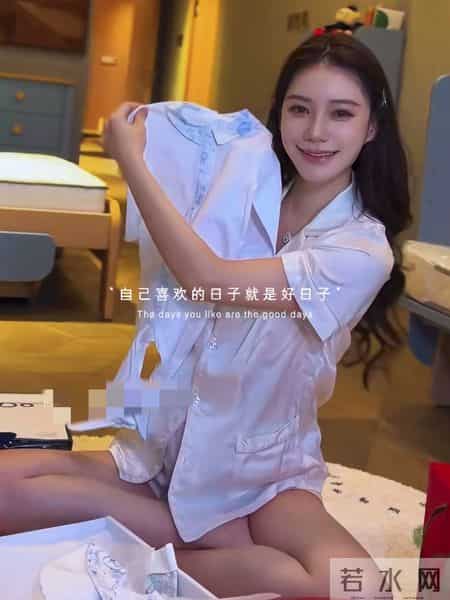 马筱梅孕晚期拍写真，全身只胖肚子，直言自己订月子餐不期待他人