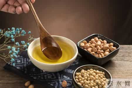 越来越多的人心梗离世！医生再三提醒：少吃芹菜，多吃这几种食物