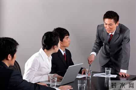 走上领导岗才知：管人不能瞎管，手段很重要，3个狠招让下属臣服