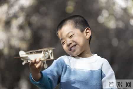 别再说忙！父母的陪伴，才是孩子抗挫折的底气