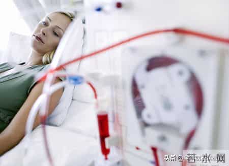 医生劝告：跟尿毒症病人一起吃饭，一定注意三件事，千万别忽视