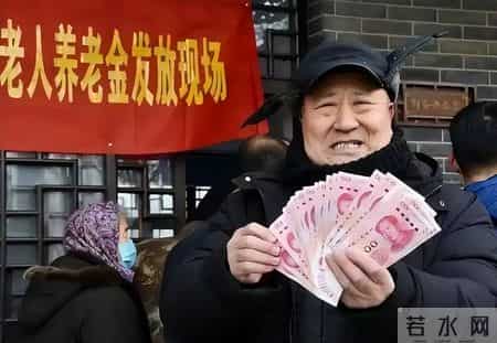 2026年医保划入标准，退休人员年满70岁，医保返款能有2000元吗？