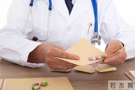 医生提醒：苯磺酸氨氯地平不建议和这3种药搭配，别不懂吃！