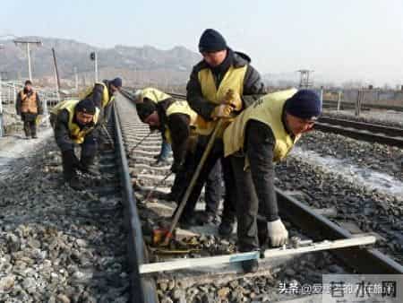 高考300分逆袭铁路工务段！月薪6700的4个成长密码