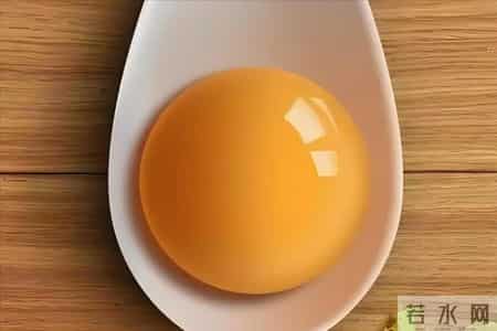 高血脂一口蛋黄不能吃？医生反复提醒：等身体出问题，后悔也晚了