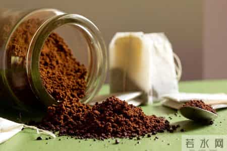 老人吃氯吡格雷要留心！知名医生：和它同服，可能引发致命性出血