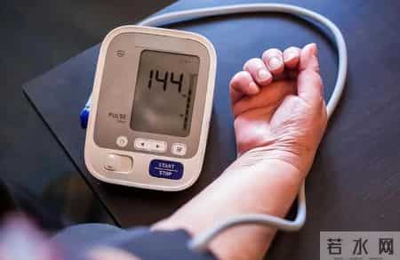 早睡早起是不对的？医生劝告：过了70岁，睡觉最好遵循这几点