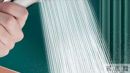 震撼！冬天洗澡别瞎勤快！多久洗1次才健康？搓泥等于毁皮肤？