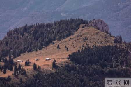 心灵于释然中解放，人生在放下后丰盈