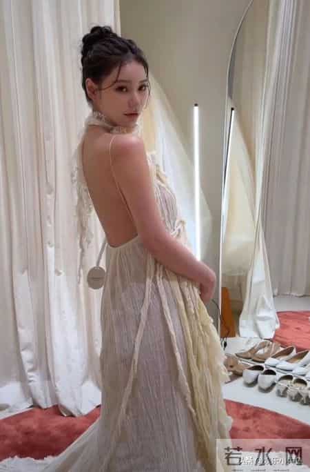 马筱梅分享孕期写真高光时刻！肚大如箩，依旧美得发光！