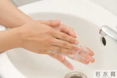 尽量少碰，尽快扔掉！患癌女生紧急提醒，每个人都拿过，真的有毒