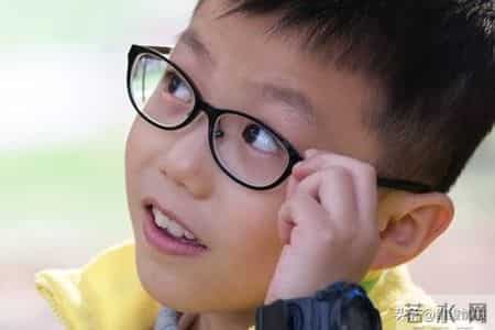 突然发现，普通家庭根本不会教孩子社会化