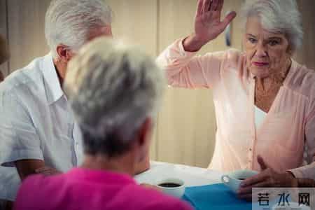 扎心真相：孩子疏远你不是因为忙，是因为“记仇”