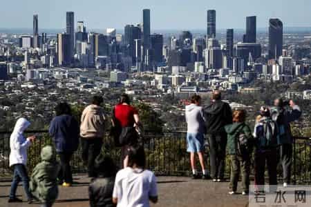 头条精选作者“海外公务员”这一年：“大家对中国很关注