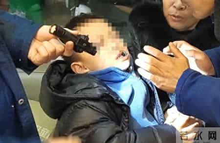 【健康科普】家长注意！娃鞋上的这个小零件，可能藏着大危险