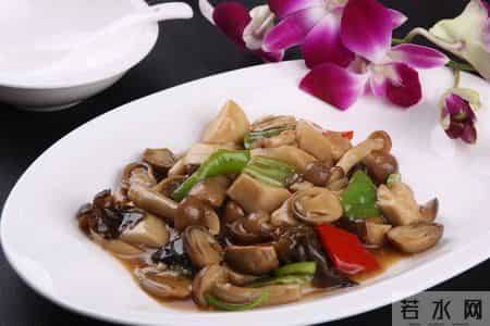 鸡蛋靠边站！它才是“蛋白之王”，中老年隔天吃，免疫强筋骨壮