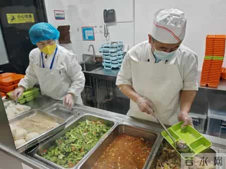 医院食堂专项检查，个别问题已责令整改