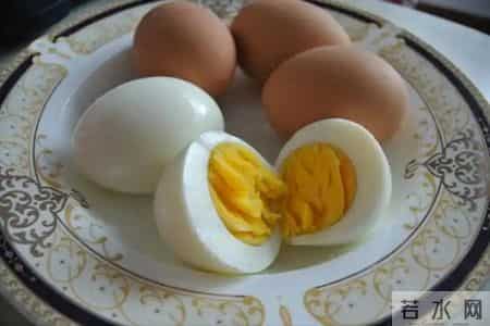每天吃一个鸡蛋不正确？医生提醒：年龄大了，这样吃鸡蛋才最好