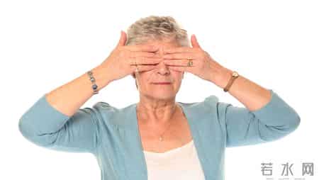 眼睛是个消耗品，气血越足越明亮！一盒中成药，气血补得满满当当