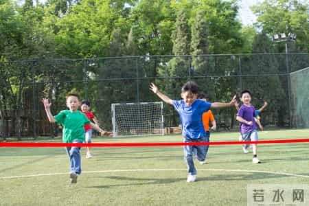 不是跑步、不是跳跃！冬天刺激娃长高方式，3个月就长高了3.4cm！