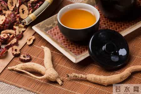 老人吃氯吡格雷要留心！知名医生：和它同服，可能引发致命性出血