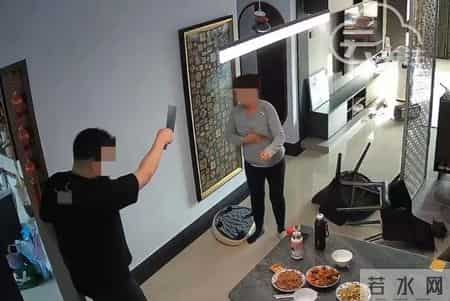 河北男子暴打坐月子老婆，当丈母娘面提刀威胁，网友：这婚必须离