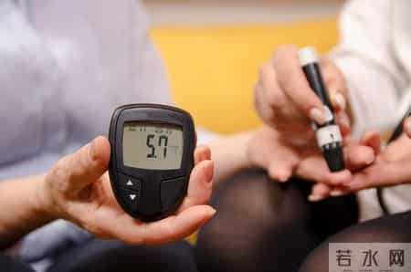 再这样吃饭，胰腺就废了！忠告：吃饭不注意3点，是在给胰腺上刑