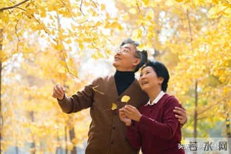 老了才明白：尽量不要跟身边任何人！包括你的亲人，分享这5件事