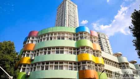 2026年幼儿园将执行新收费标准！这些费用不用交了！