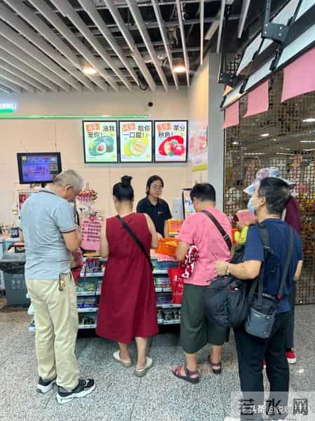 月薪3000也能轻松消费！地铁超市10元3个鲜面包，主打新鲜又便宜