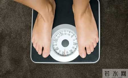 老年人太瘦有危害？专家呼吁65岁以上老人，体重最好保持在这个数