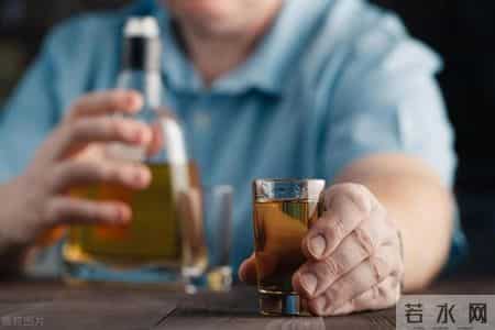 研究发现：每日饮酒的糖尿病人，多数临近60岁或有5种异样