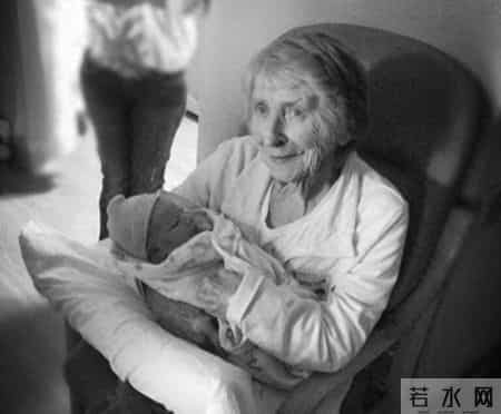 凌晨 2 点被哭声惊醒？真正熬不住的，其实是带孙子的那个人