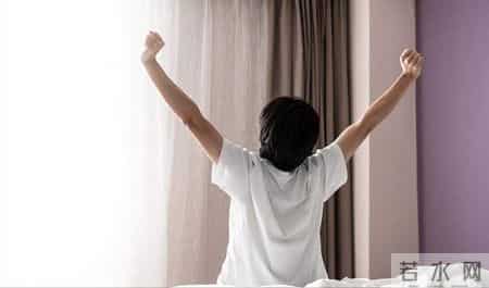 天气寒冷，医生告诫高血压患者：不想脑出血，出门这6事一定注意