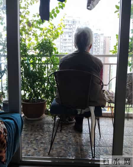 不管你信不信，晚年的最后一段光景，能自理才是真正的体面和福气