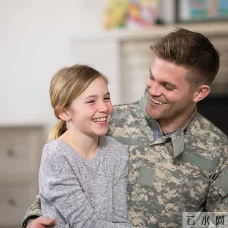 快乐的童年是人生一辈子宝贵财富。