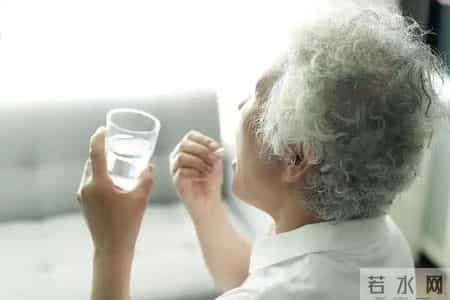 医生调查发现：糖尿病人过了70岁，基本都有这4现状，要坦然接受