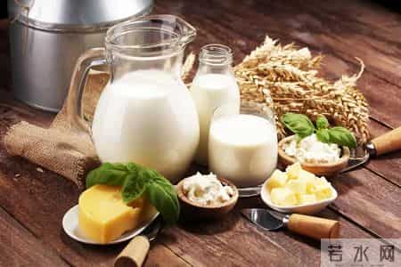 冬季要“养骨”，少吃白菜萝卜，多吃这4样，腿脚有劲精力旺