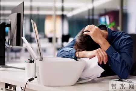 医生提醒：最伤肾脏行为，不是憋尿！而是频繁地去做这5件事