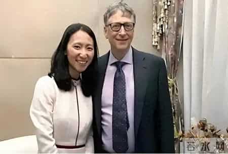 又一个邓文迪！27岁博士毕业，4年生3娃，能替“世界首富”花钱