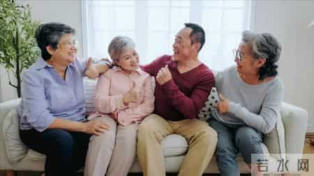 医生研究发现：糖尿病人过了65岁，基本都有这4现状，要坦然接受