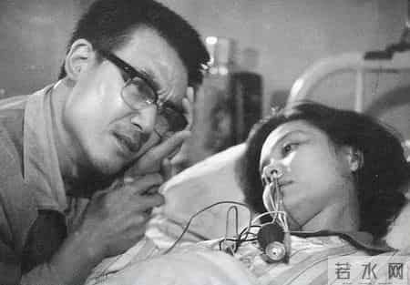 达式常近况，妻子已去世十年，女儿定居国外，晚年的他孤独吗