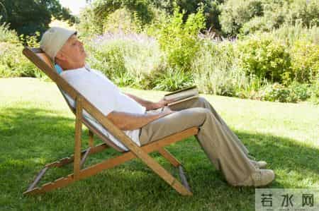 晒太阳补钙错了？医生强调：过了65岁，补钙要尽量做到这5点