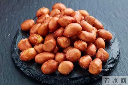 医者发现：坚果一换，每年冠心病致死少一半，这6种坚果，多吃吃