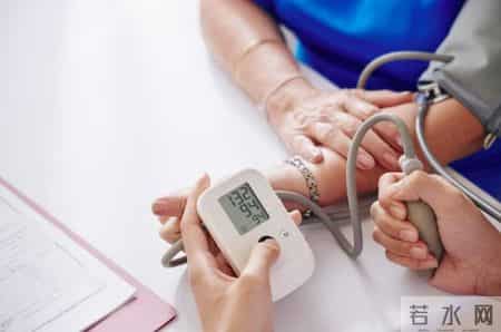 小寒过后，医生提醒高血压患者：宁可天天玩手机，也别忽视这5点