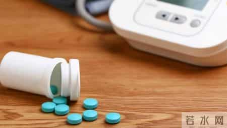 小寒过后，医生建议高血压患者：宁可天天玩手机，也别忽视这7点