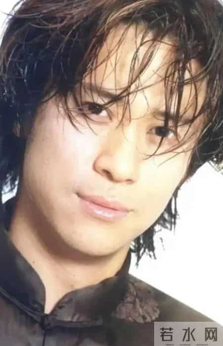 身价过亿到拍卖豪宅，被迫“住”养老院的解晓东，57岁混成这样？